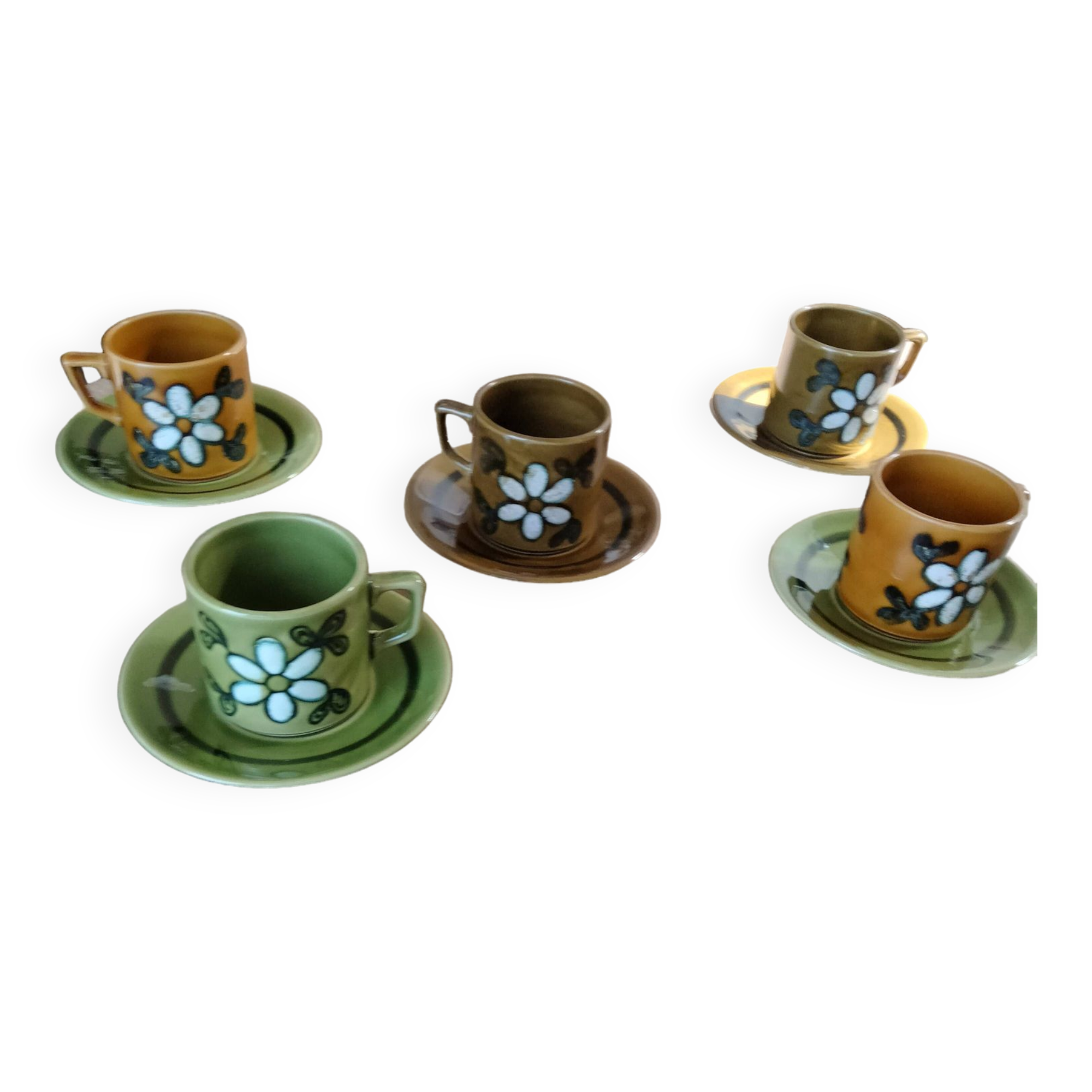 Tasses et sous tasses vintage