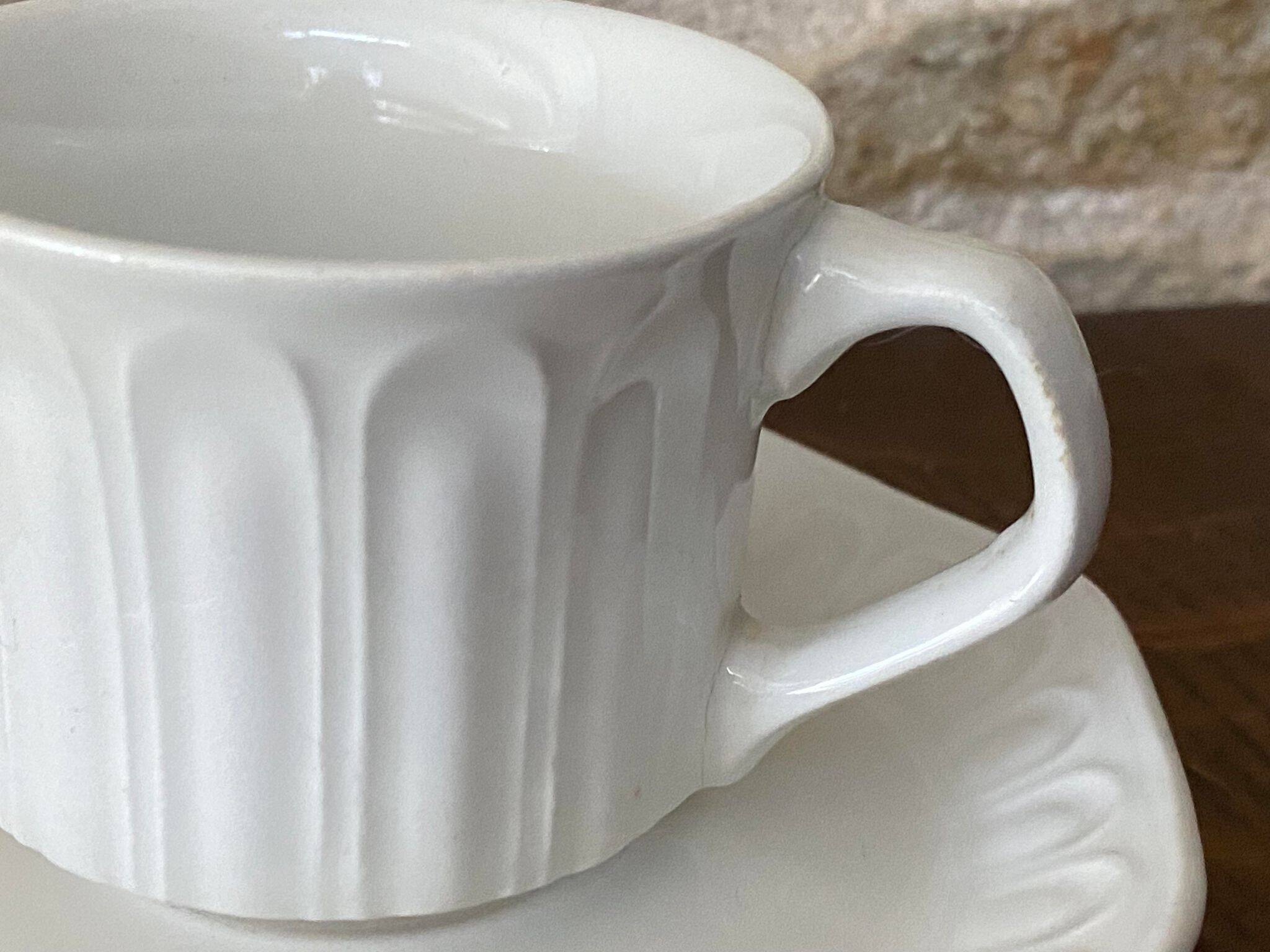 Set of 2 Spanish White Alfar Etrusco Cups and Saucers