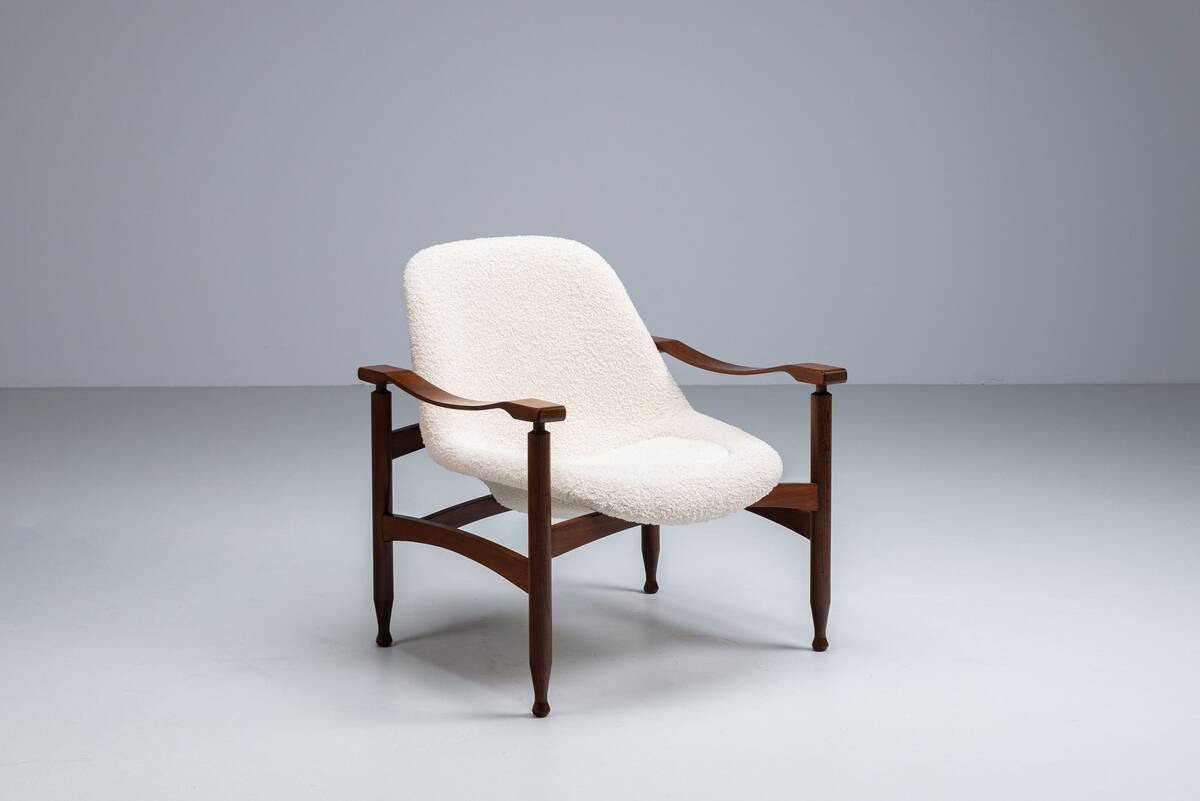“Tiki” lounge chair in teak and bouclé Busnelli Italy 1960