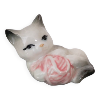 Cat figurine