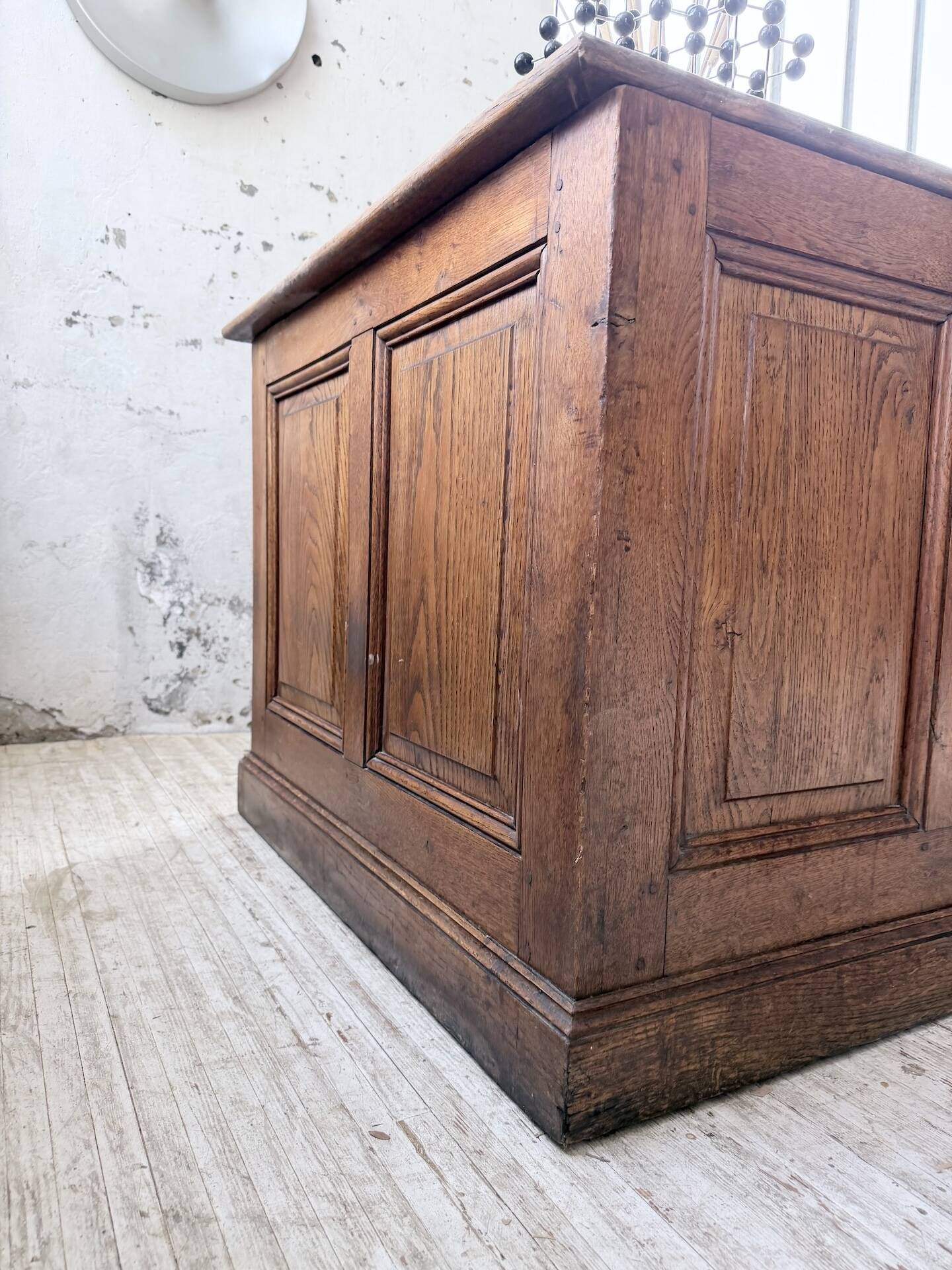 Counter or desk in oak from the 1950s.