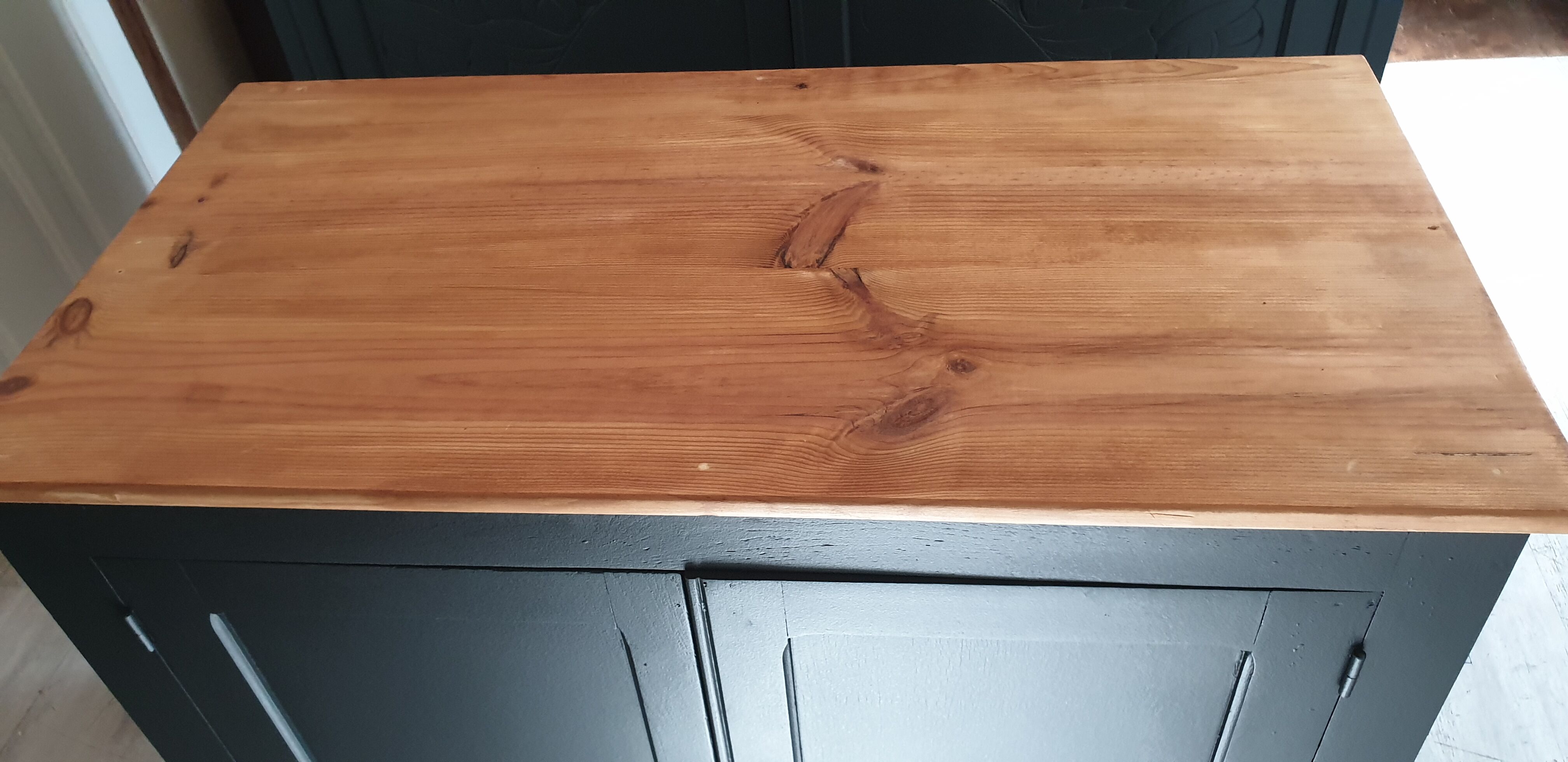 Black Parisian buffet