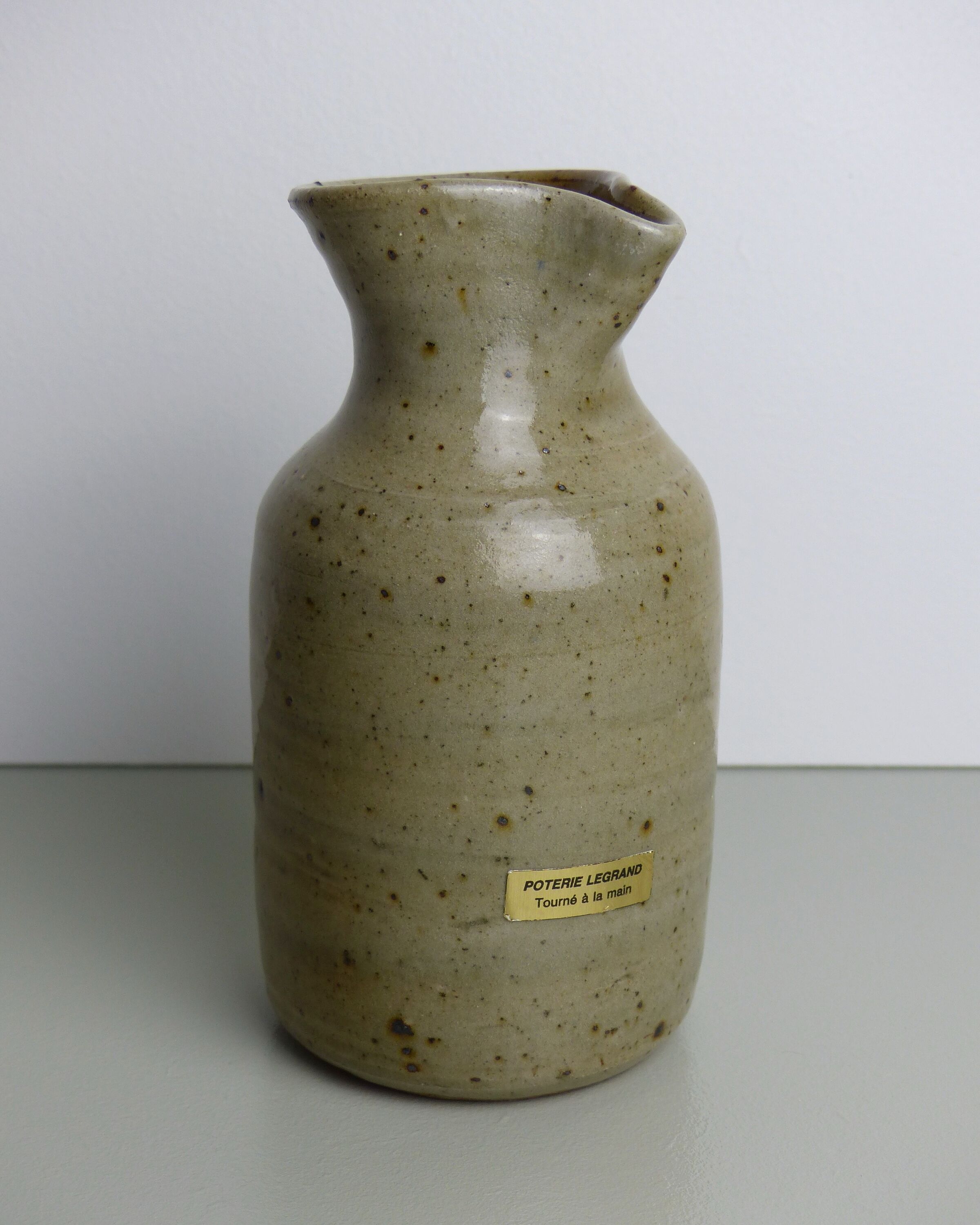 Vase ou pichet en grès pyrité gris/vert