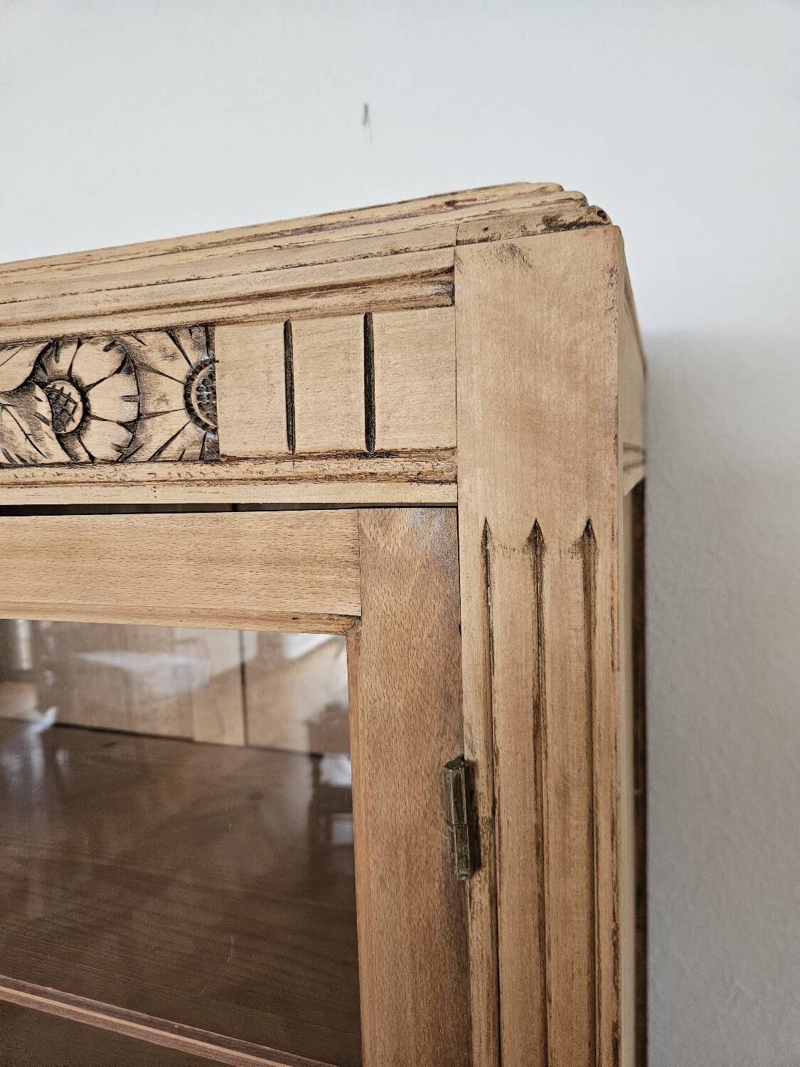 Art deco dresser furniture