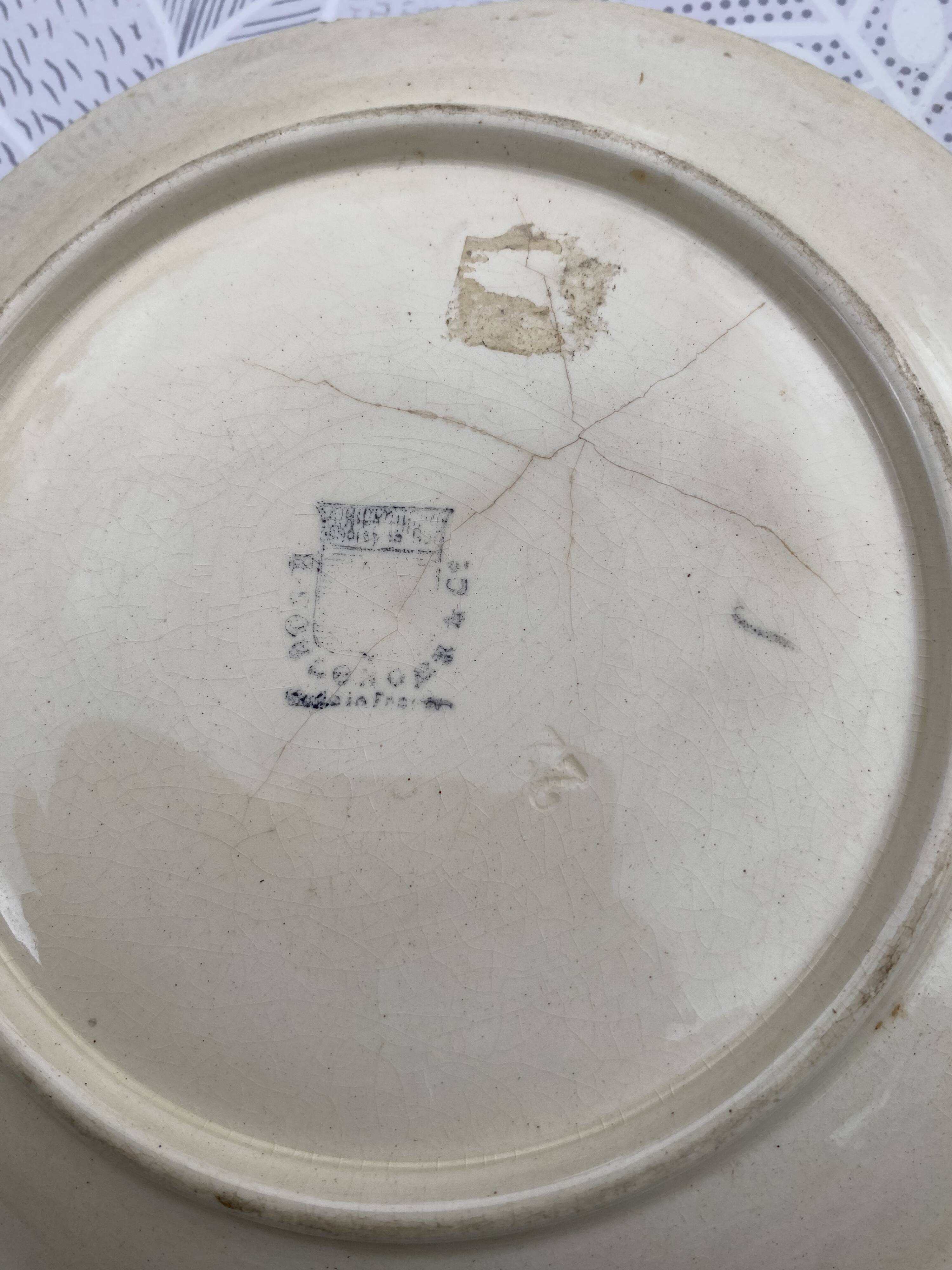 : Antique Longchamp slipware plate - Pansy decoration