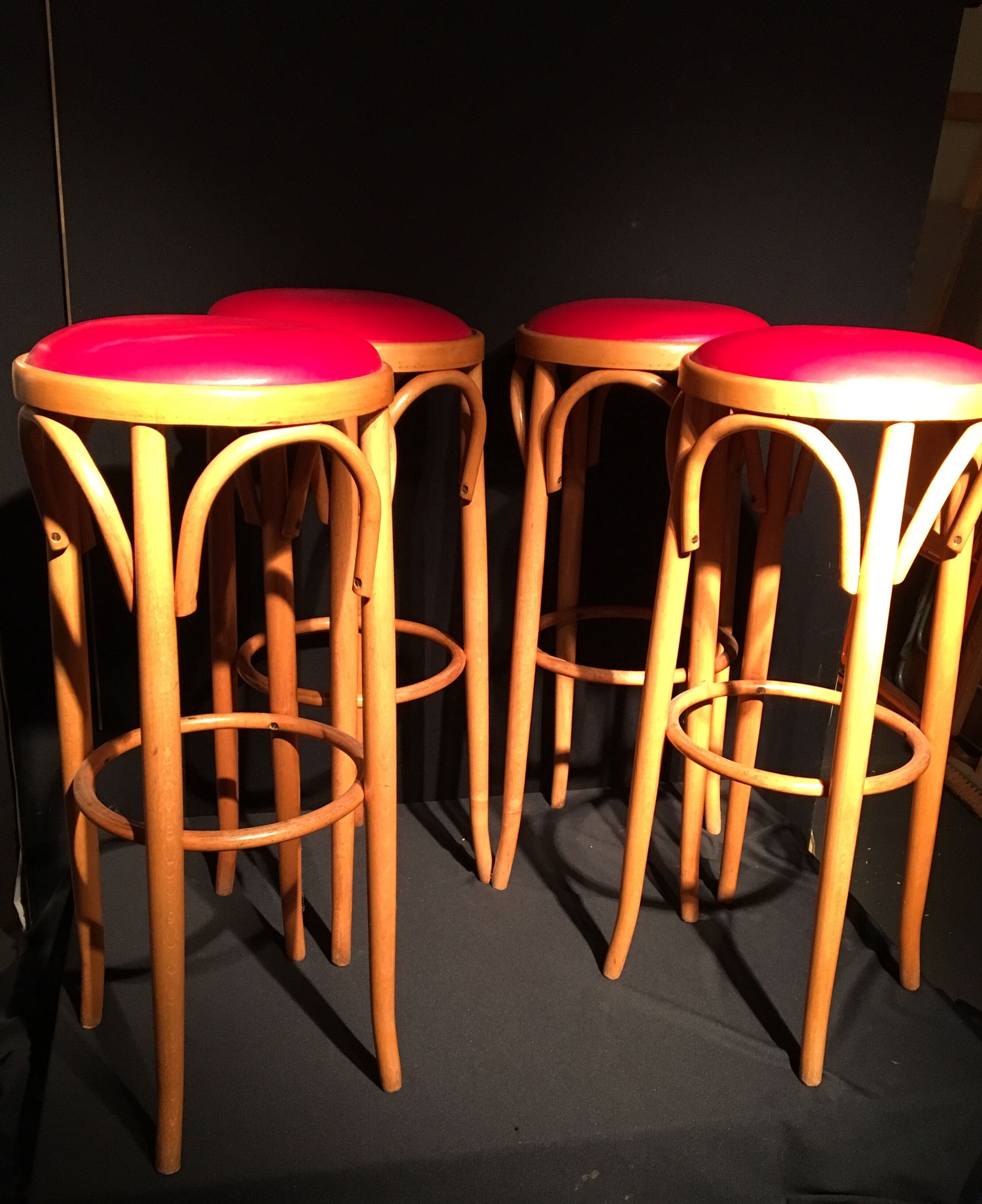 Lot of 4 bar stools