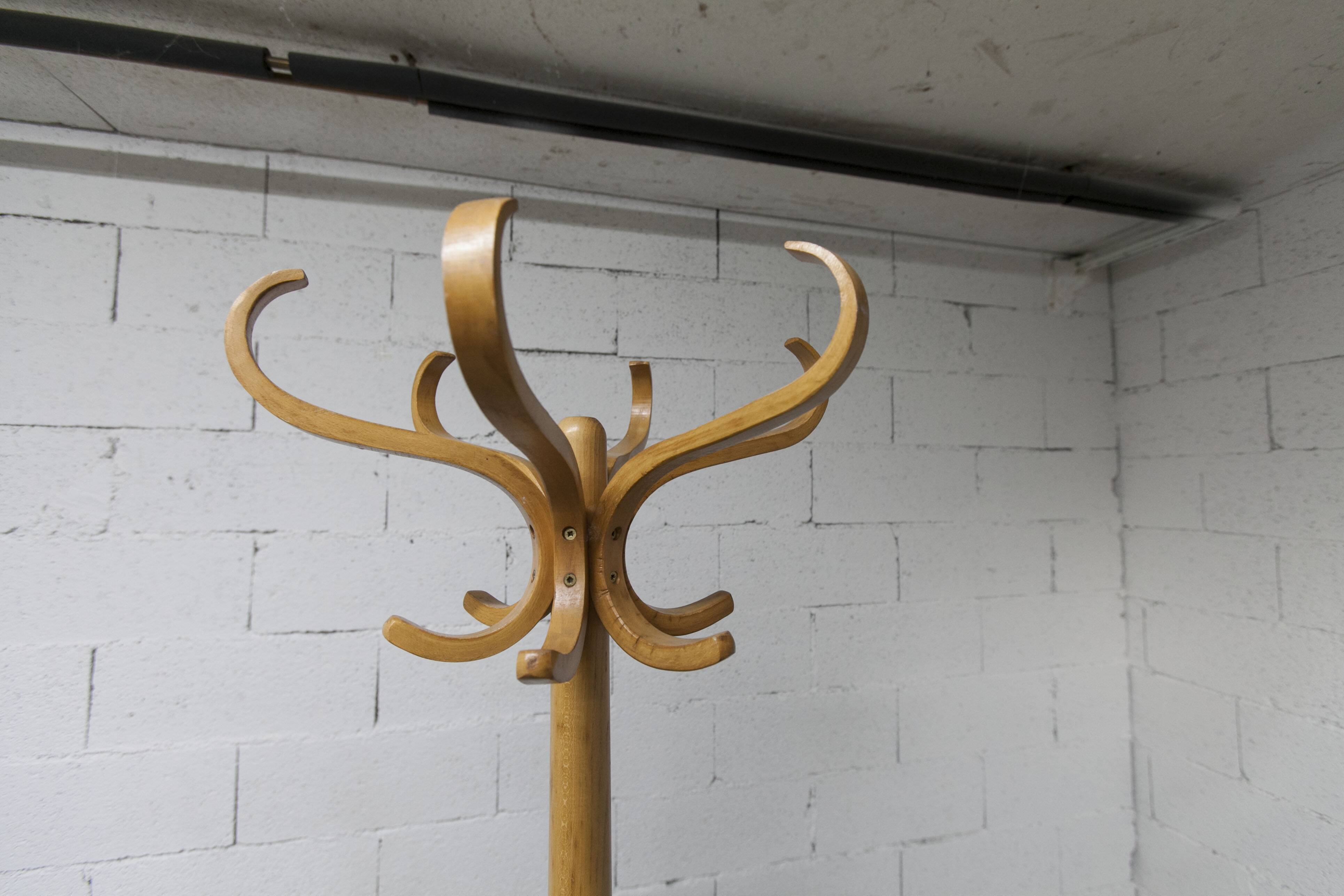 Baumann honey-colored parrot coat rack, 1970