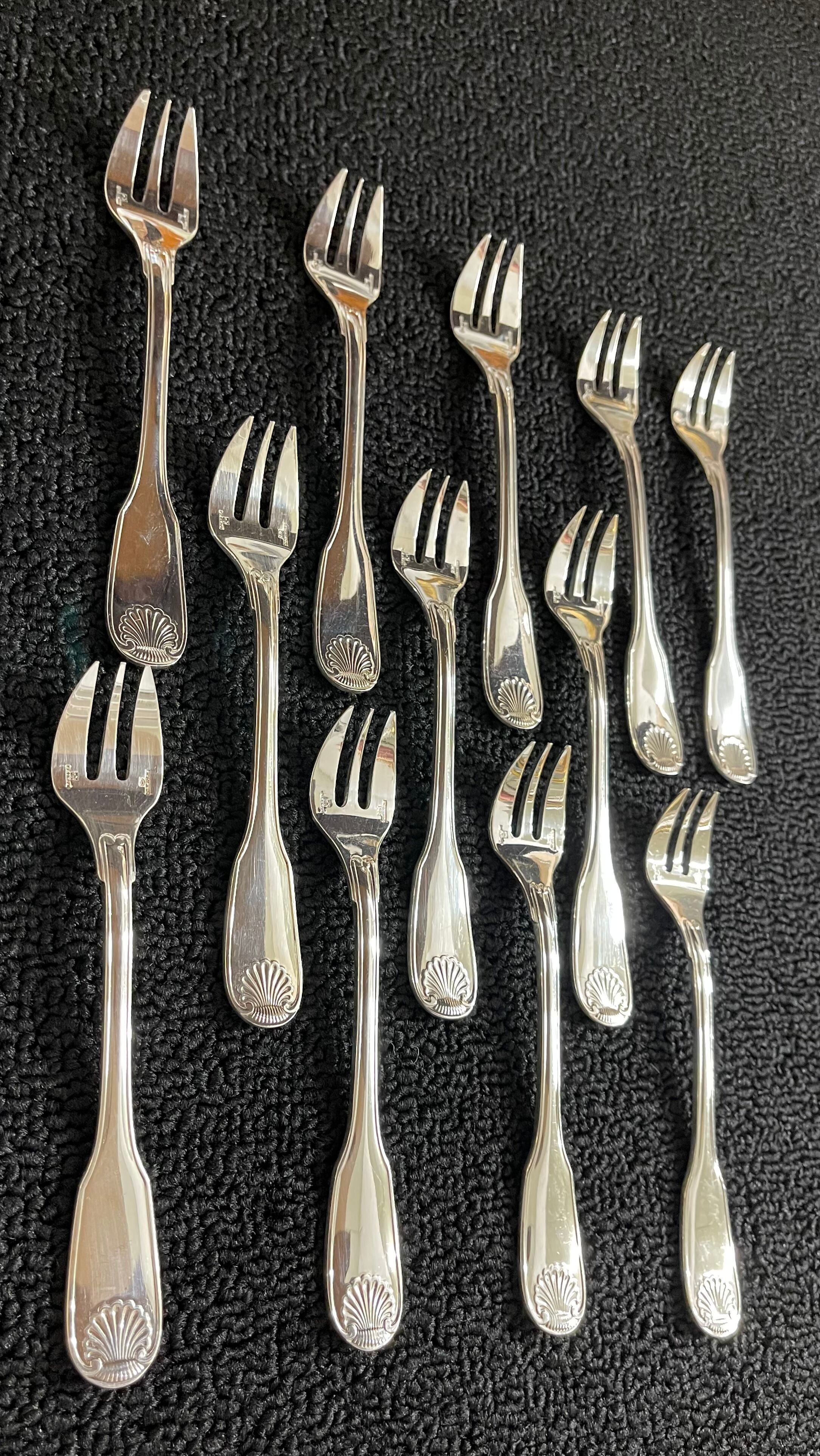Christofle vendome 12 oyster forks silver metal