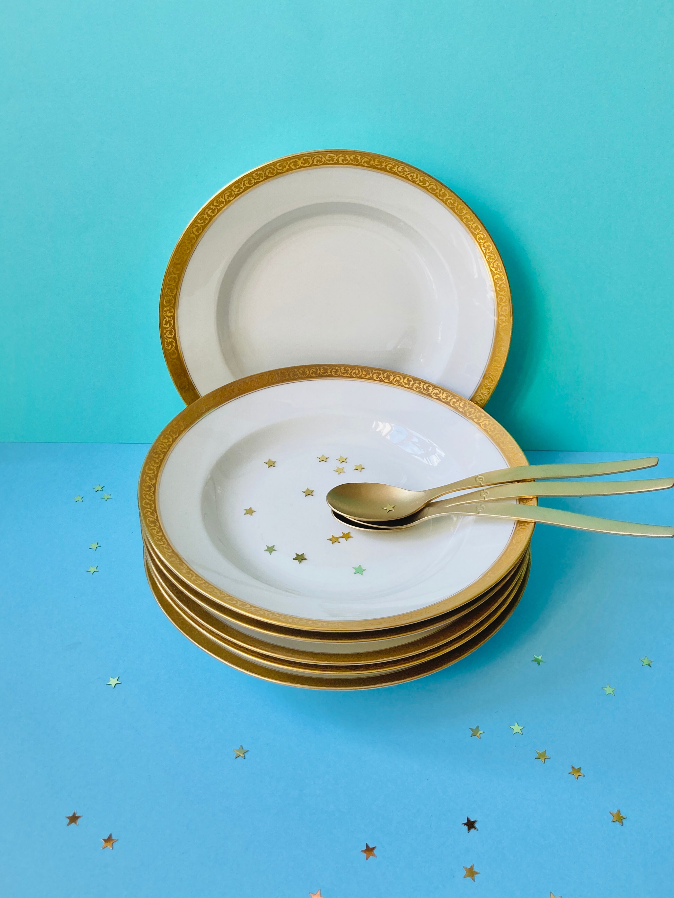 Lot 6 GDA white hollow plates golden edge 50s