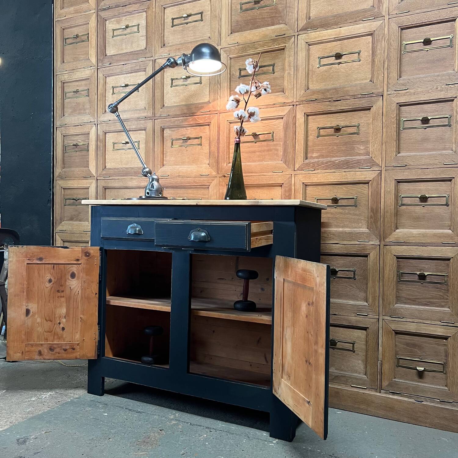 Buffet atelier noir