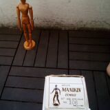 Mannequin femme articulé en bois