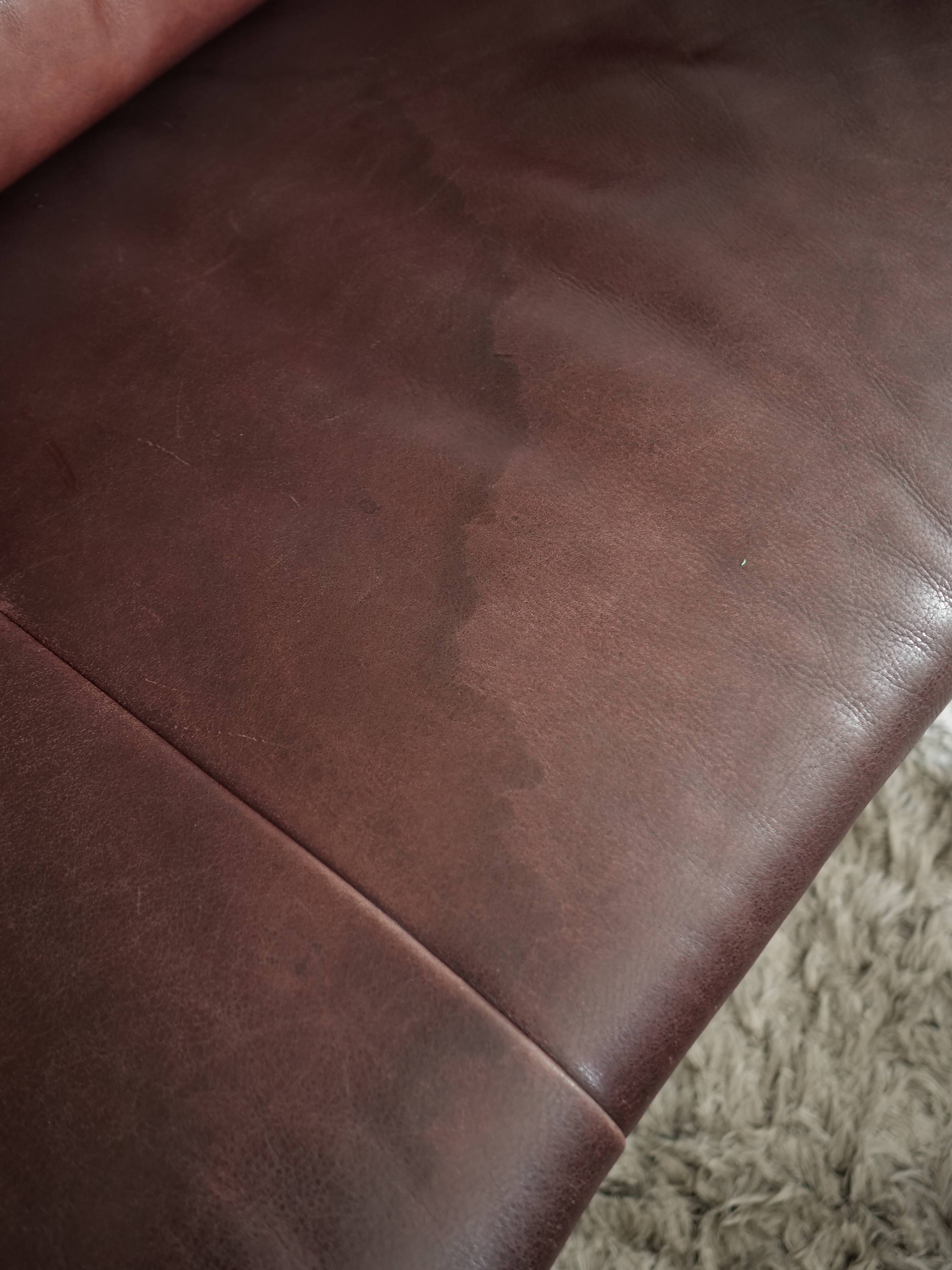 Oxblood leather sofa DeSede DS-72b
