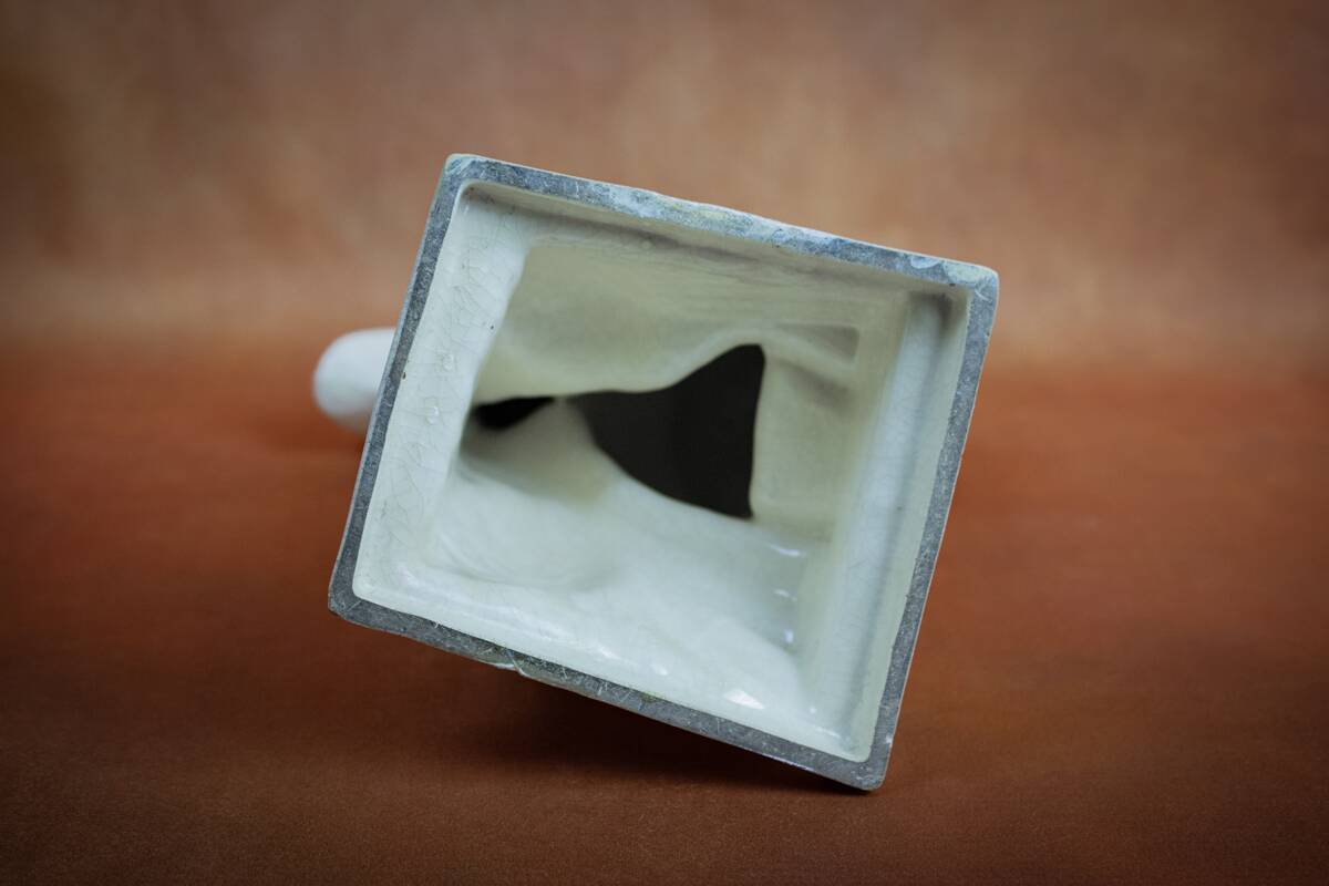 Charles LEMANCEAU, SAINT-CLÉMENT earthenware factory. Art Deco squirrel - 1930