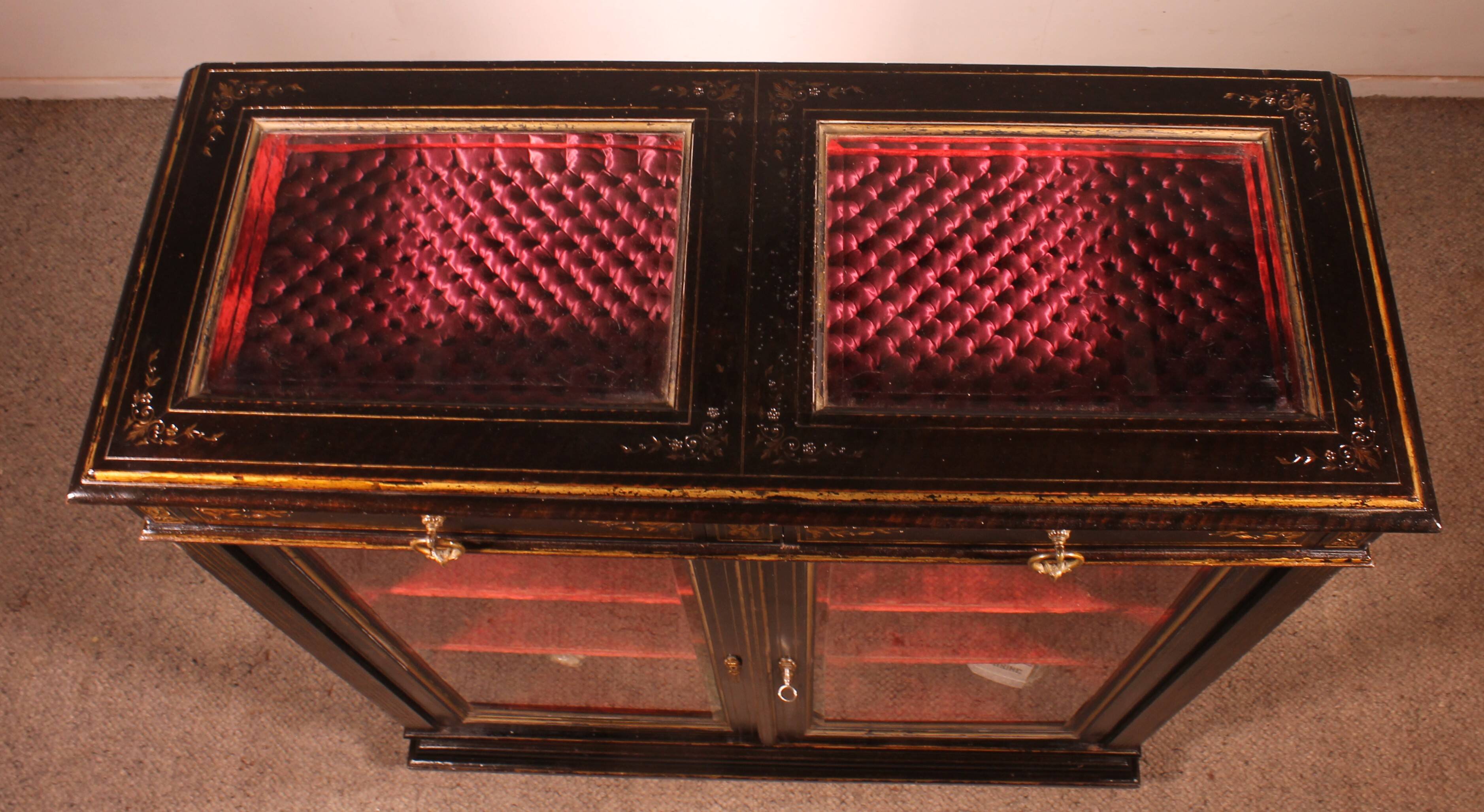 Napoleon III period collector's display cabinet
