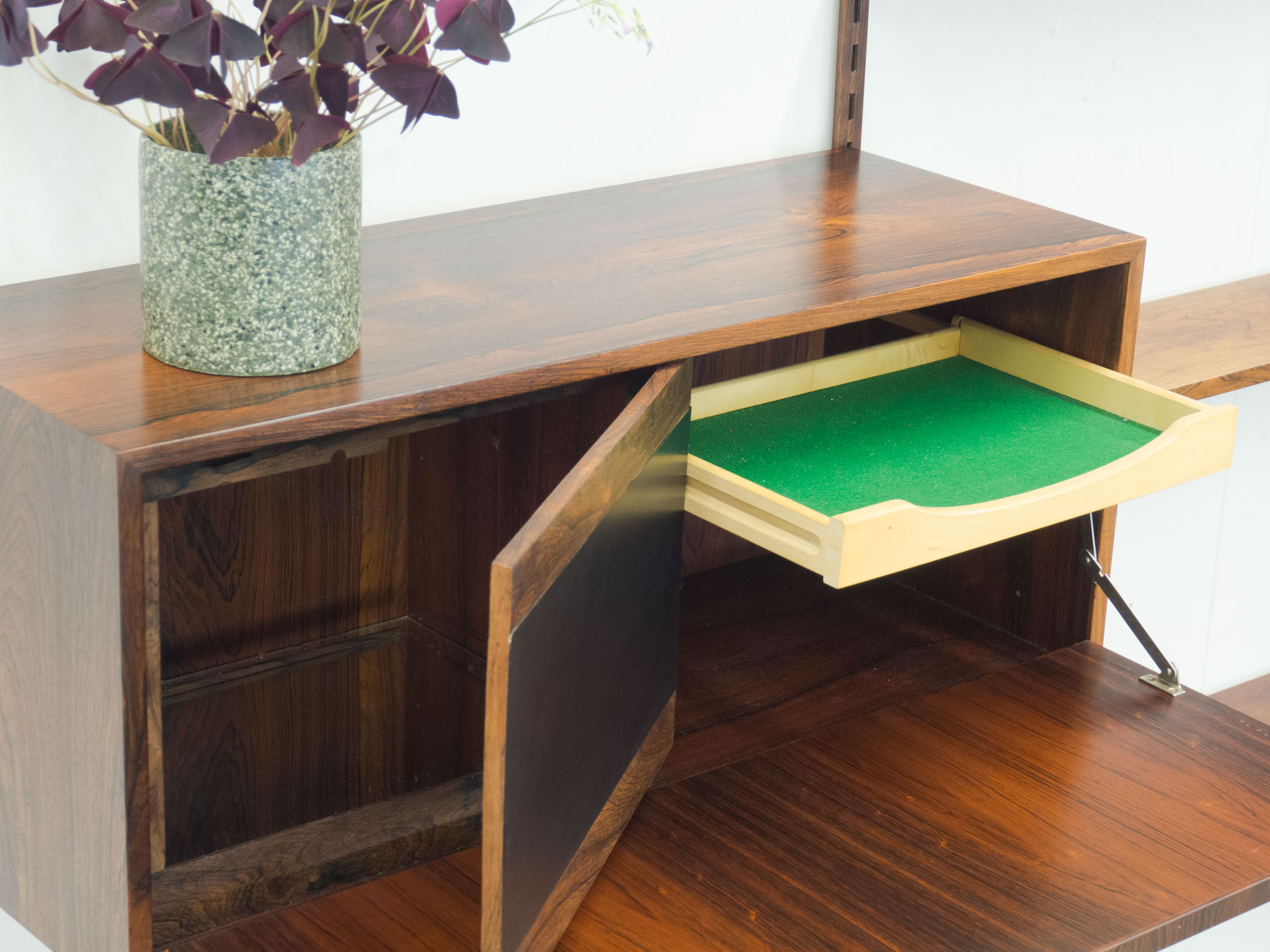 Feldballes Møbelfabrik rosewood wall unit by Kai Kristiansen