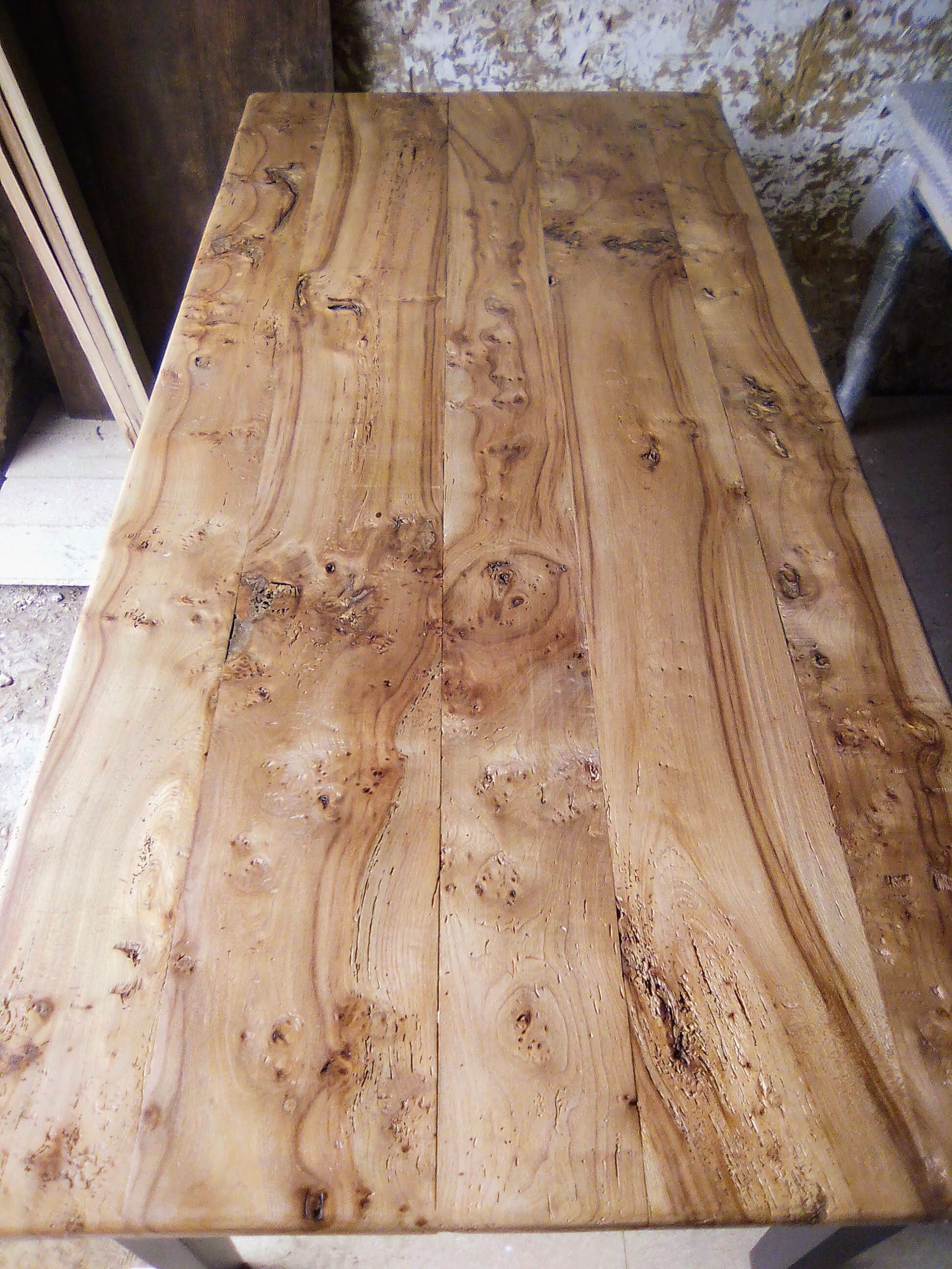 Farm table
