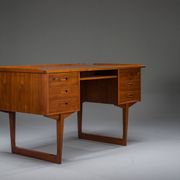 Mid-century Danish freestanding teak desk with raised lip edge, 1960s