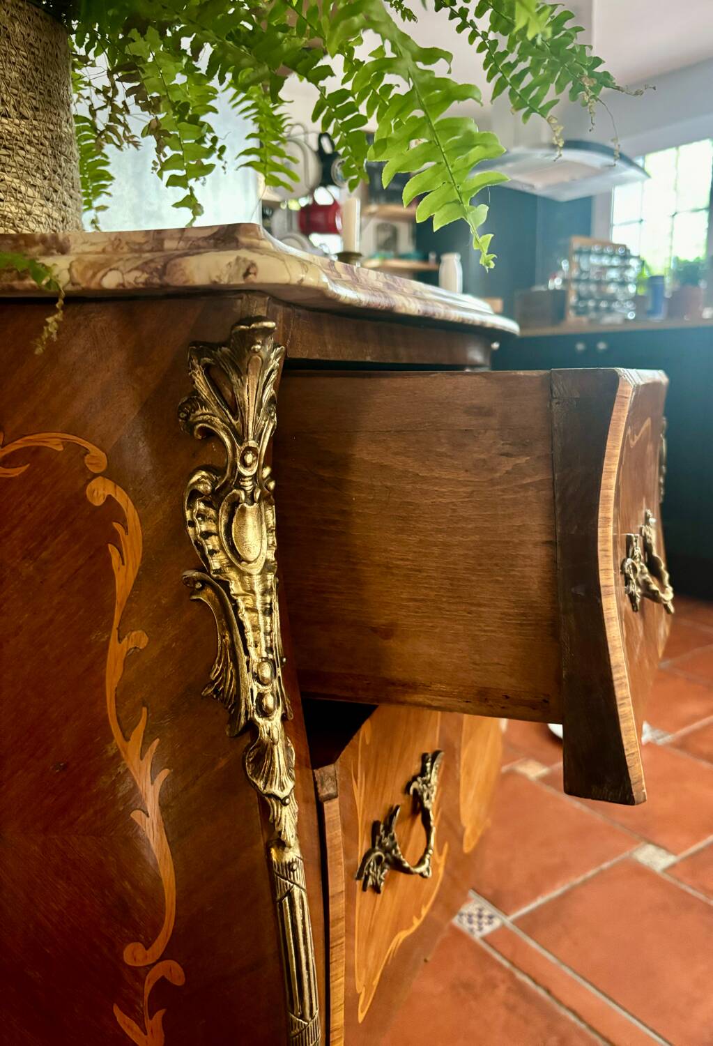 commode de style Louis XV