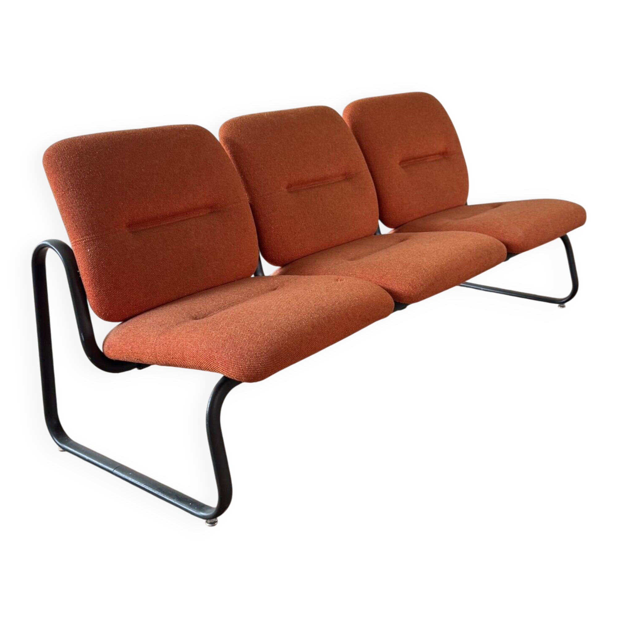 Strafor 3-seater bench, orange upholstery and sled base, 1970s.