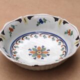 Shallow flat dish in Nevers earthenware from the 18th century.