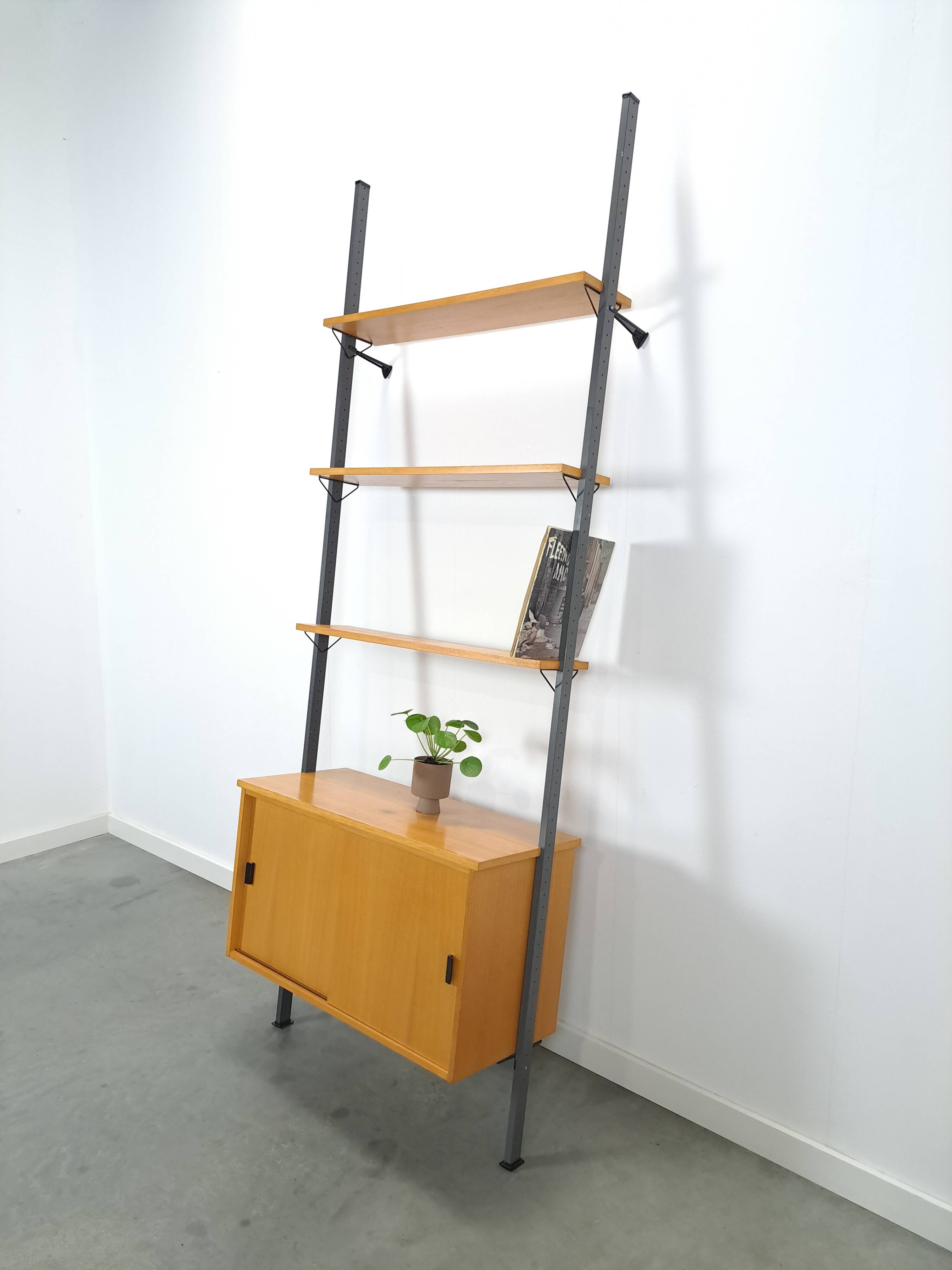 Design Olof Pira Sweden LP modulair wandsysteem