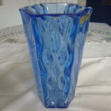 Vase en cristal bleu gravure de palmiers