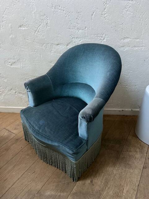 Velvet tub chair