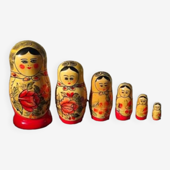 Russian matryoshka nesting dolls