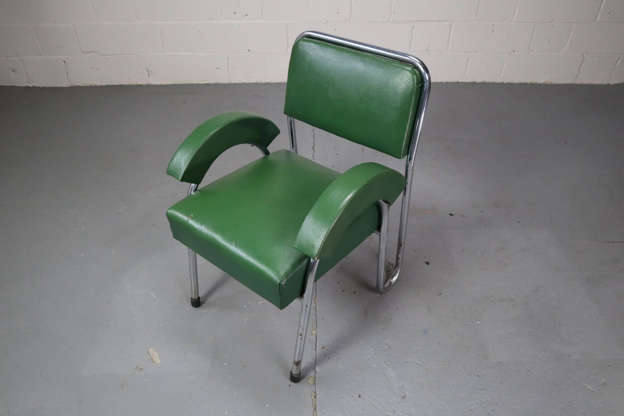 Bauhaus tubular cantilever chair, 1930's
