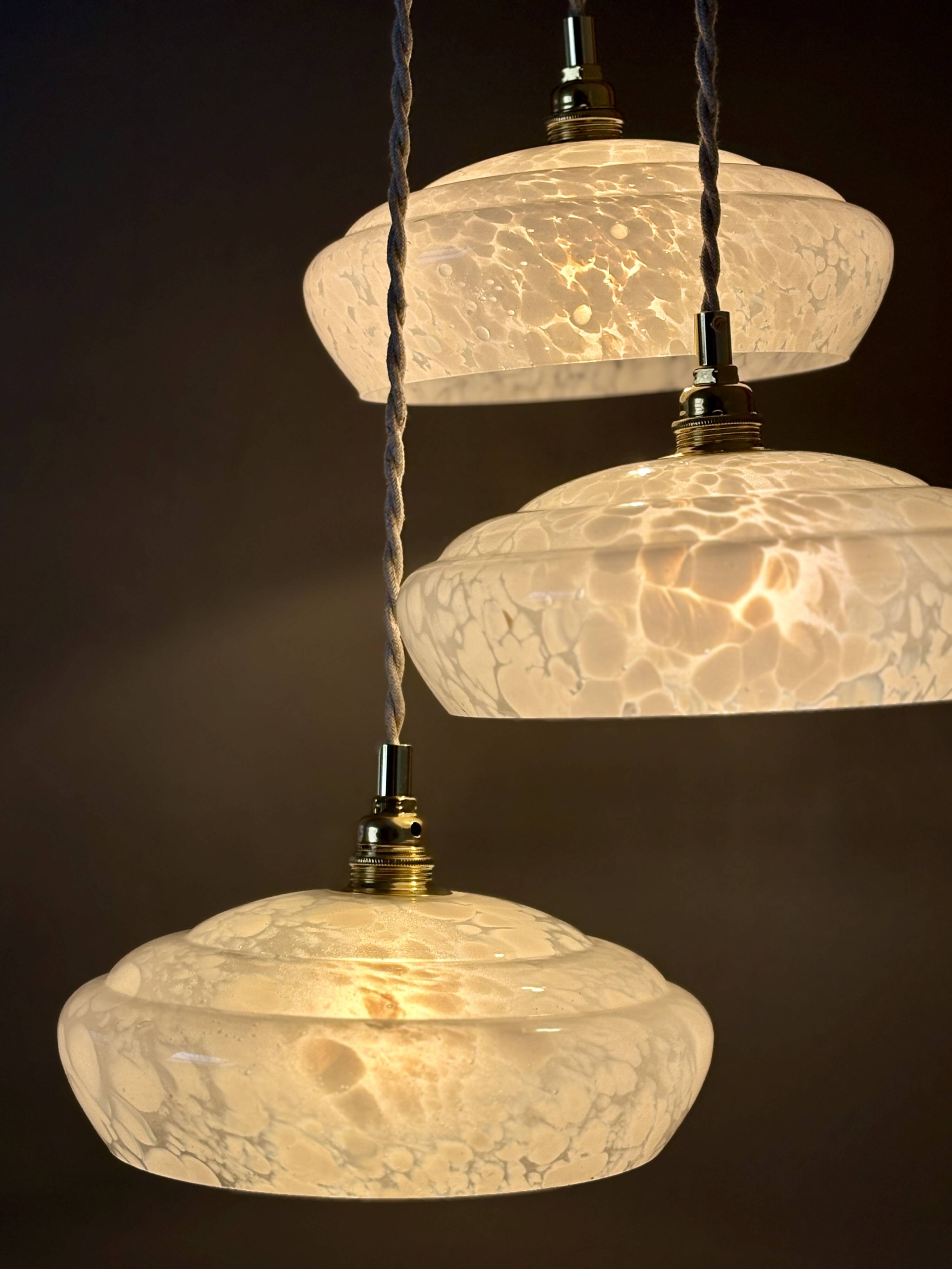 Vintage triple suspension lampshade in Clichy glass bench