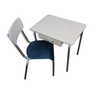 School desk and its chair