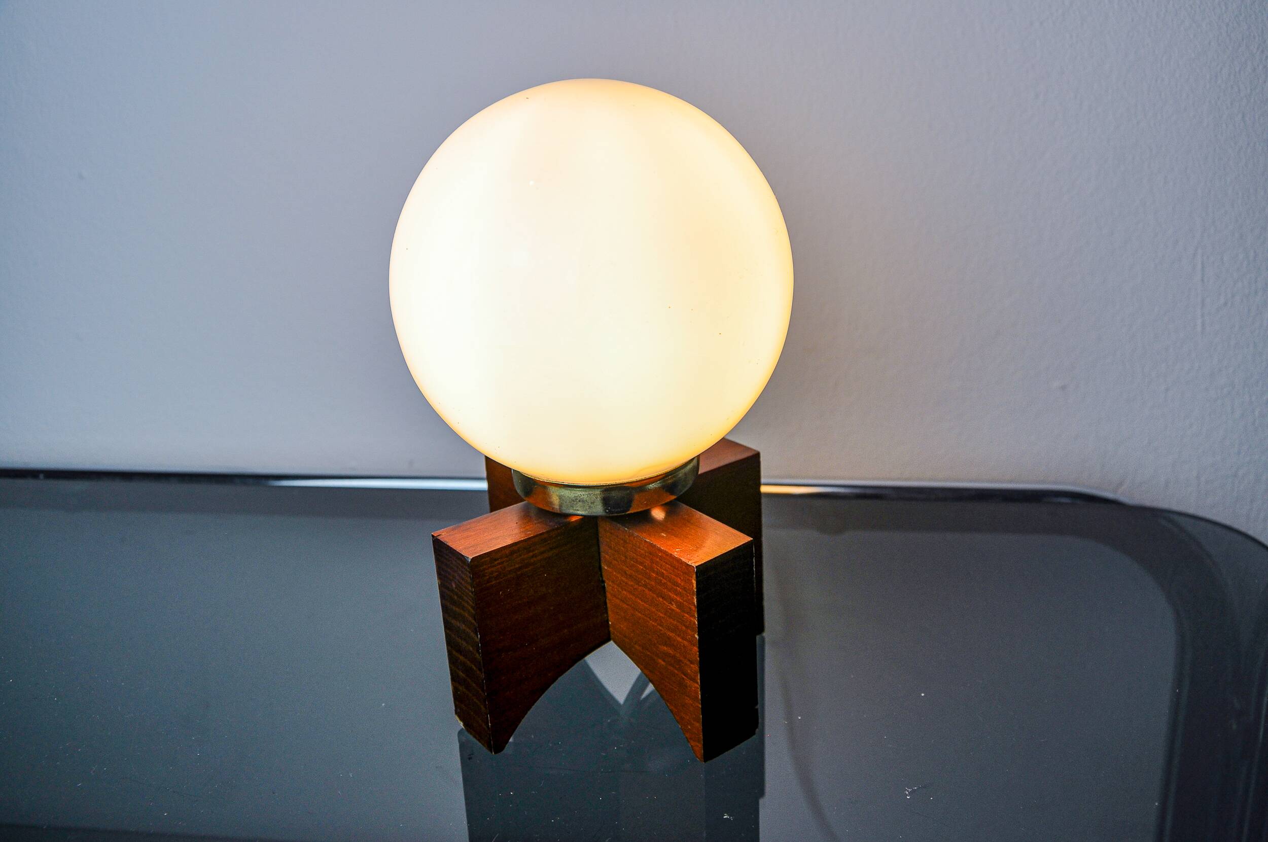 Pine table lamp and opaline globe, popular art, Spain, 1970
