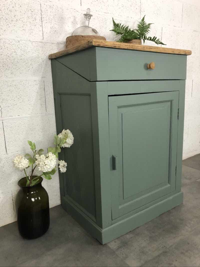 Old jam or extra furniture