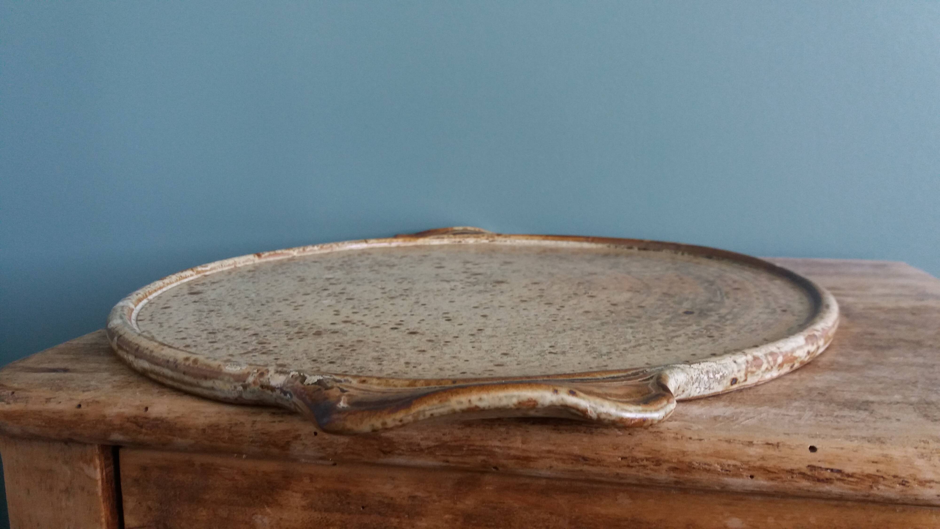 Puisaye sandstone tray signed Jean-Pierre Prud’homme