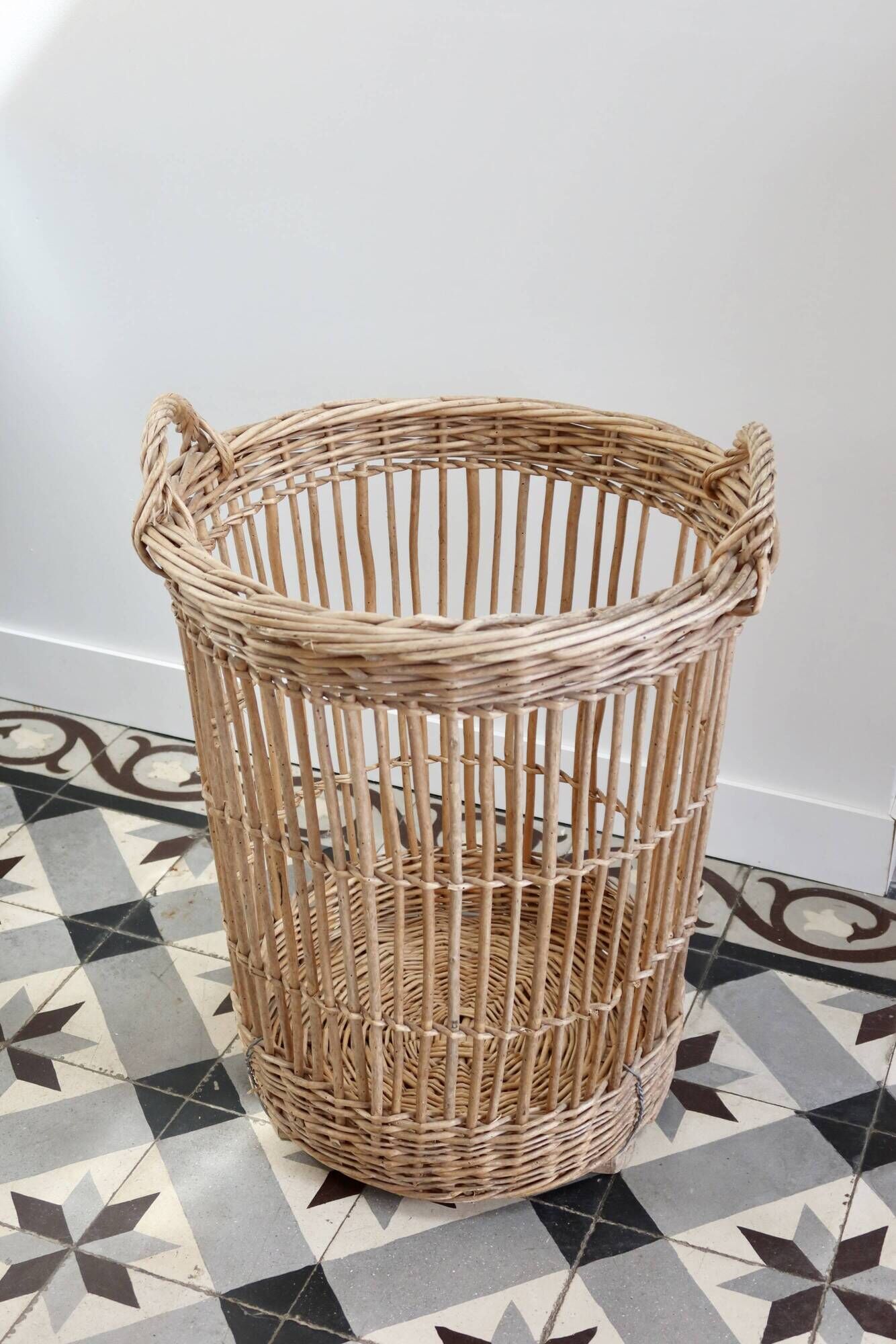 Vintage wicker bakery basket – Baguette basket