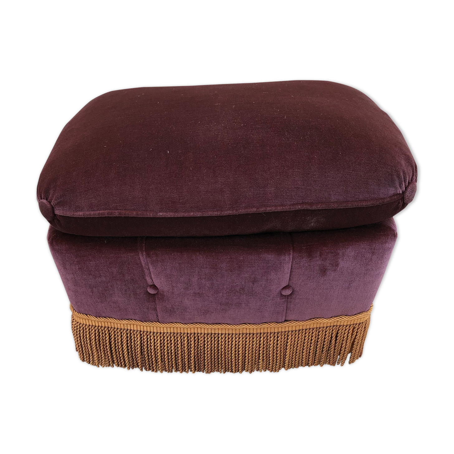 Eggplant velvet pouf
