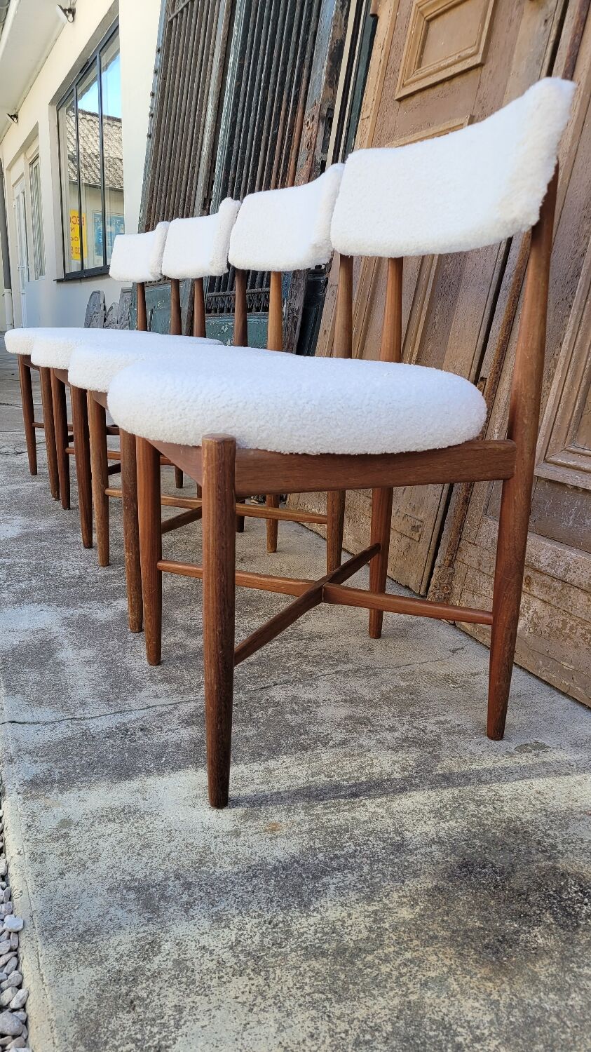 Series of 4 design Scandinavian teak chairs