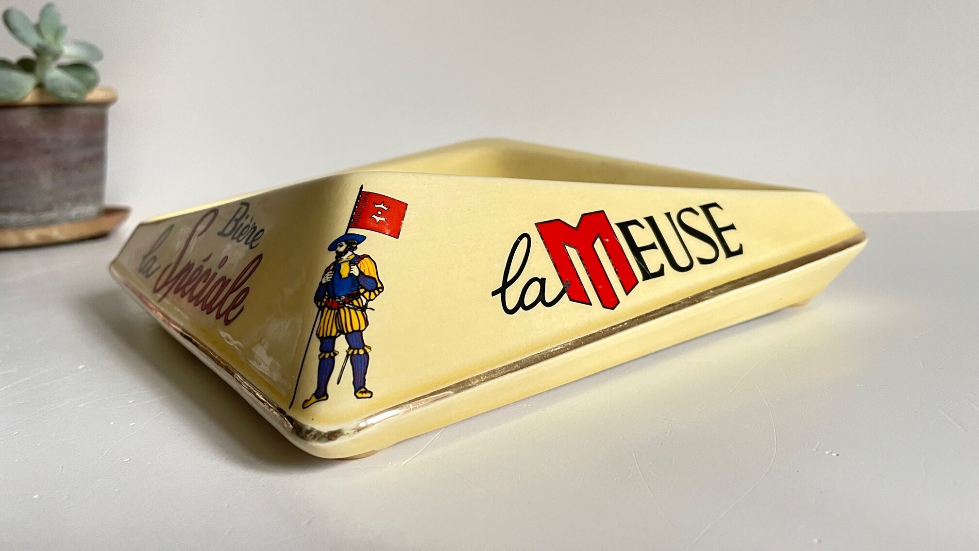 Vintage ceramic bistro ashtray