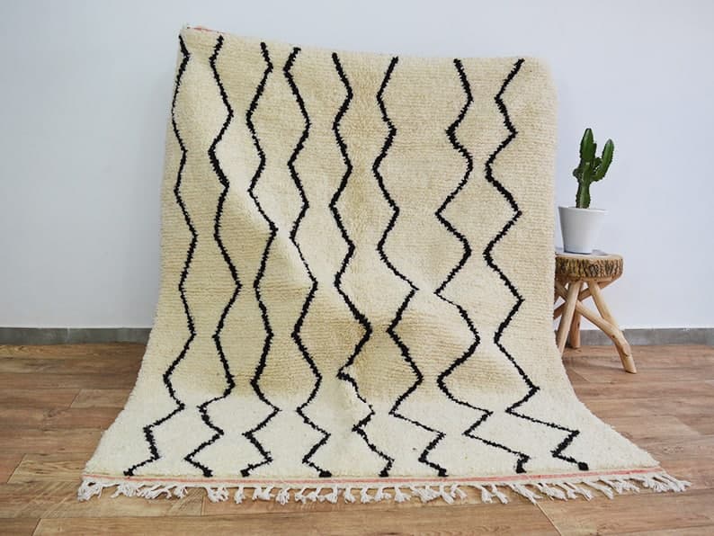 Handmade moroccan berber rug 190 x 158 cm