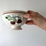 Grand Bol à Café au Lait Ancien avec Motifs de Cerises Rouges et Feuilles Vertes