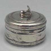 Christian dior silver metal box with cufflink decor socket