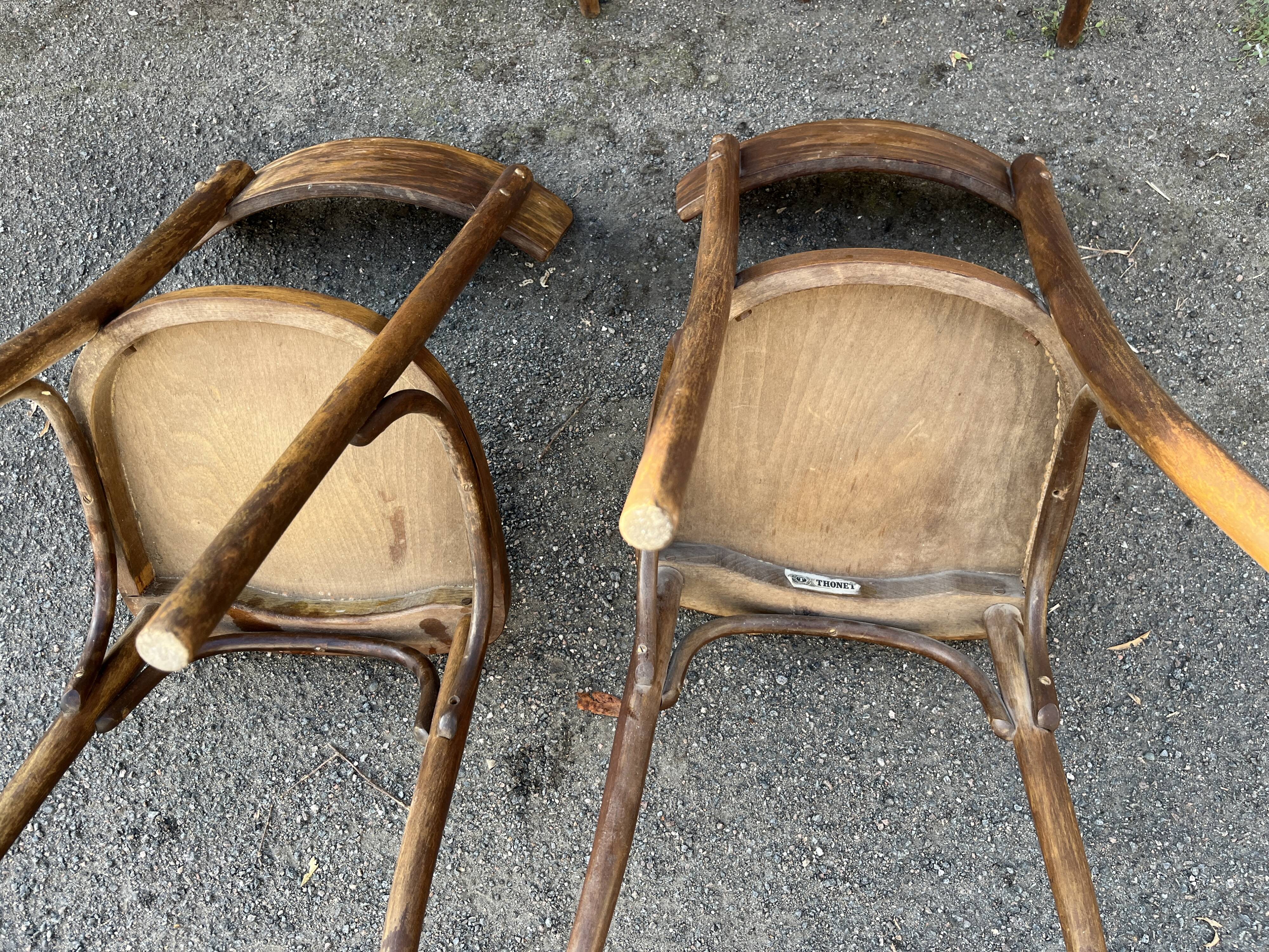 Set of 4 original Thonet wooden bistro chairs