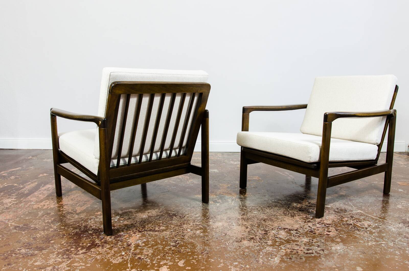 Pair of beige mid century armchairs b7522 by zenon bączyk, 1960's