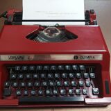 Typist S typewriter Olympia 70s