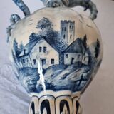 Large Spanish vase in Talavera style, hand-painted, adorned with a landscape.