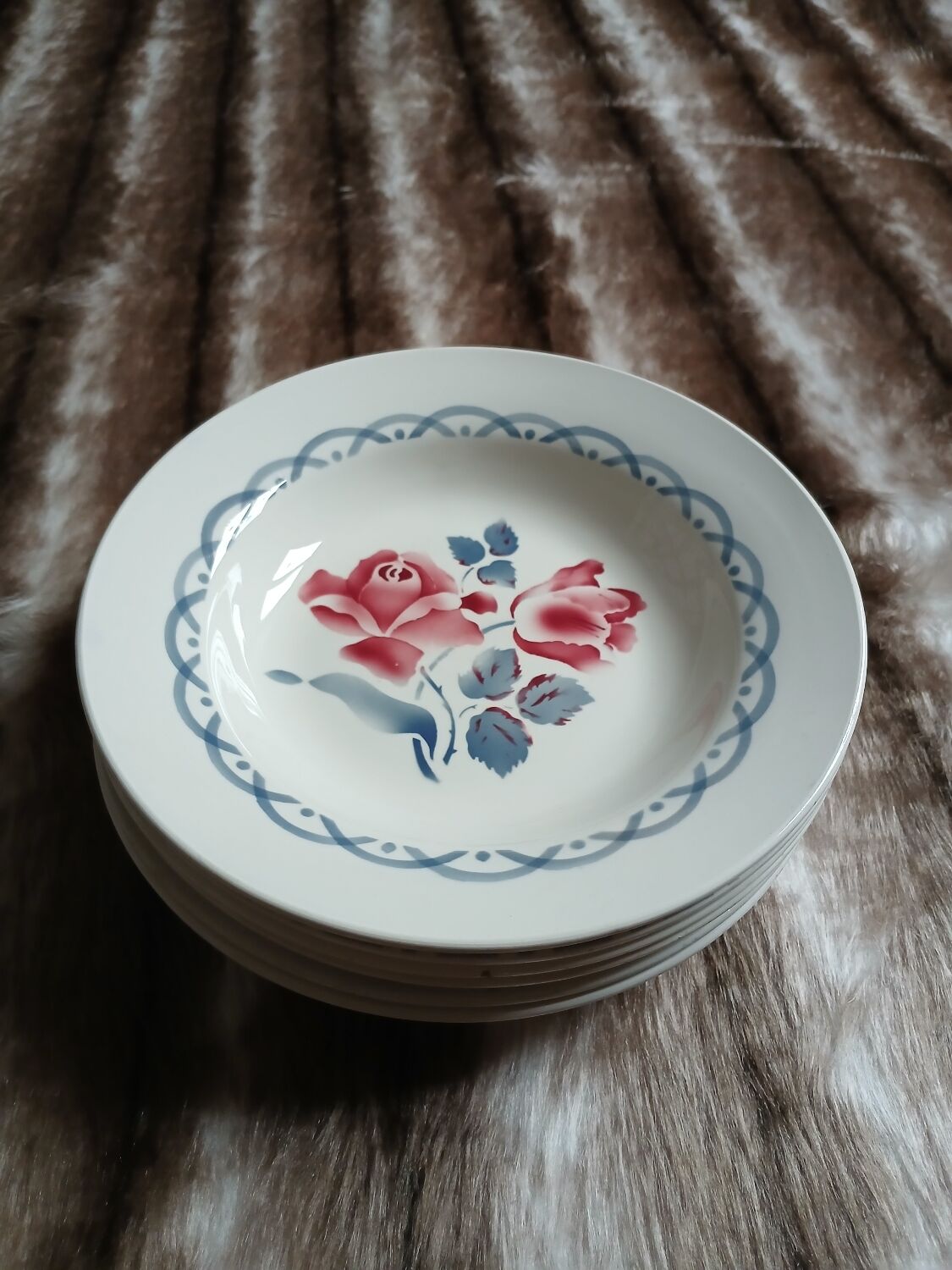 6 mismatched antique deep plates