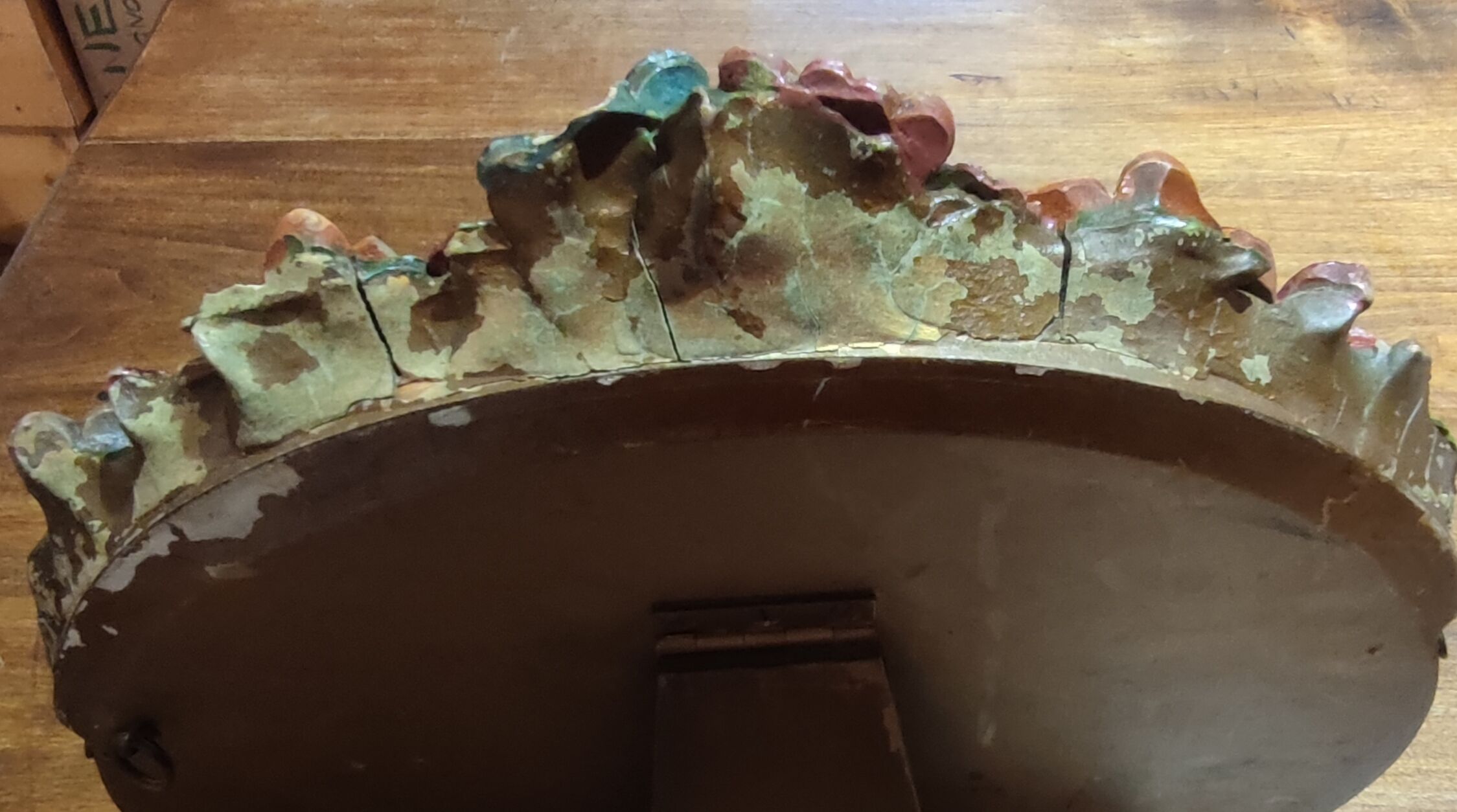 Mirror to pose, floral decoration, 1930