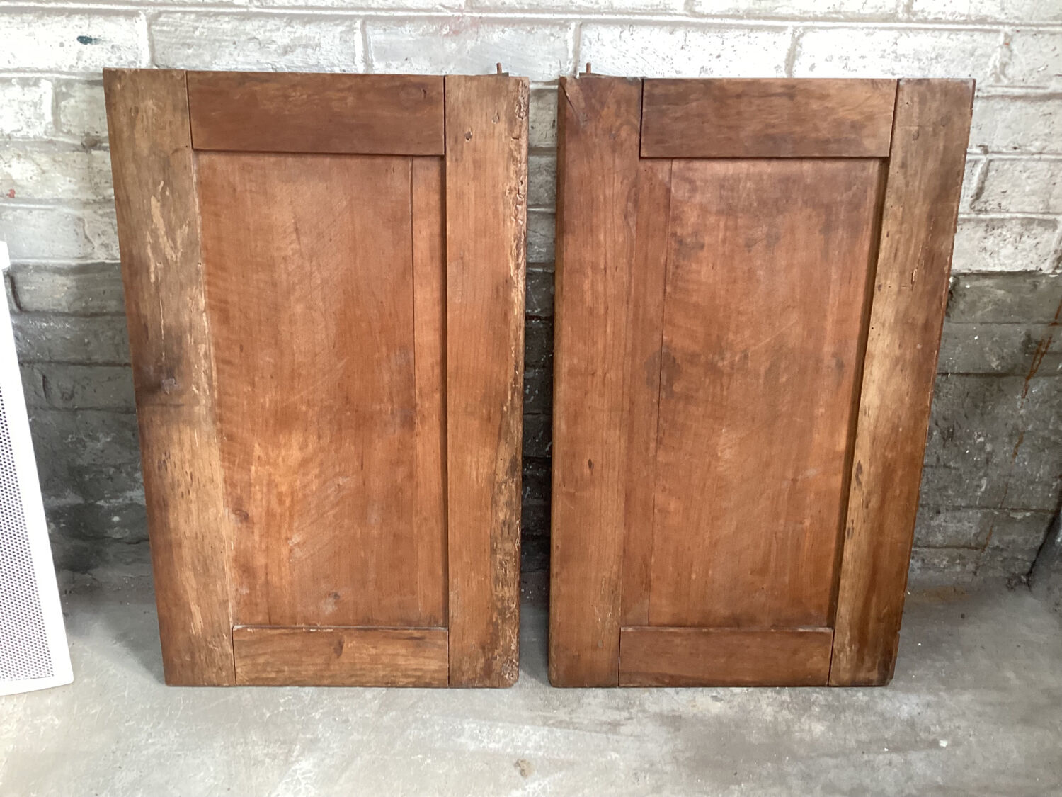 Paire de portes de placard ancienne