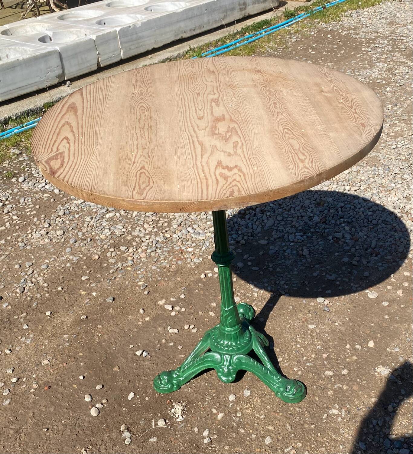 Table bistrot en fonte