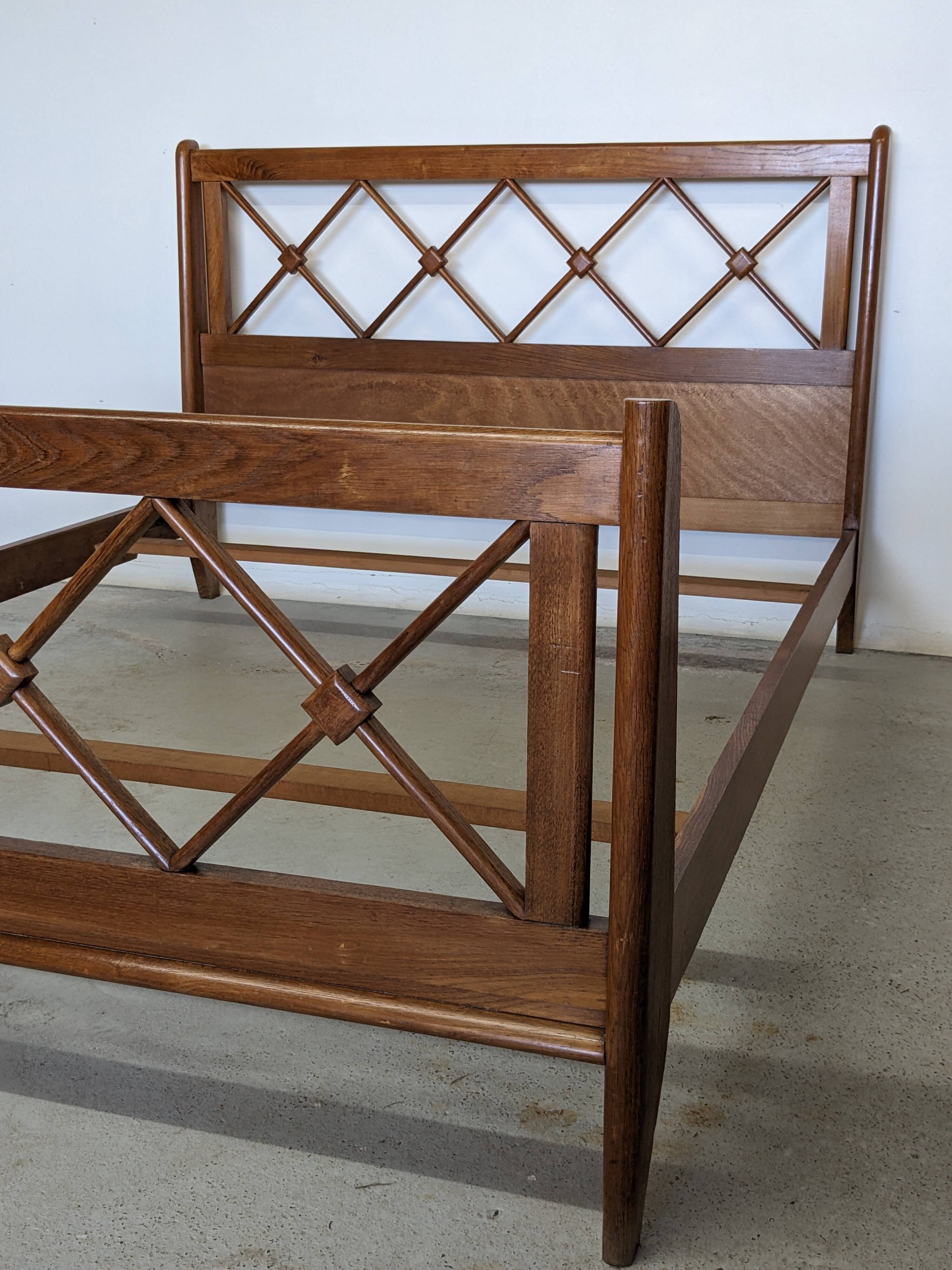 Double bed from Atelier Saint-Sabin in solid oak with lattices - 1950s